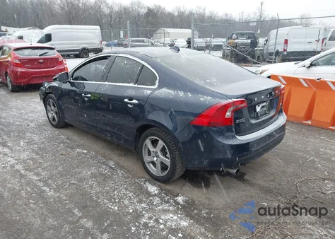 2012 Volvo S60 T5 z USA, uszkodzony, nr VIN YV1622FSXC2037083